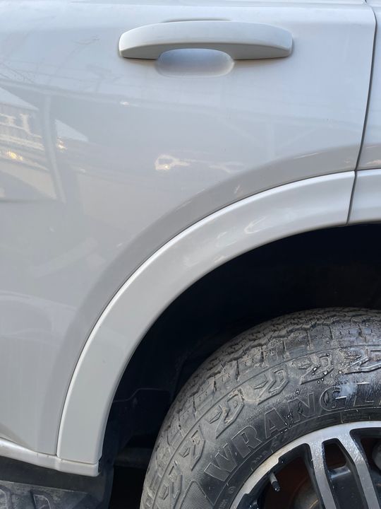 Fender moulding (LHB) - 2024 Ford Everest
