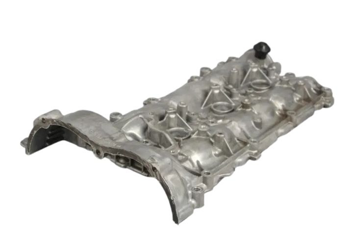 CYLINDER HEAD LH