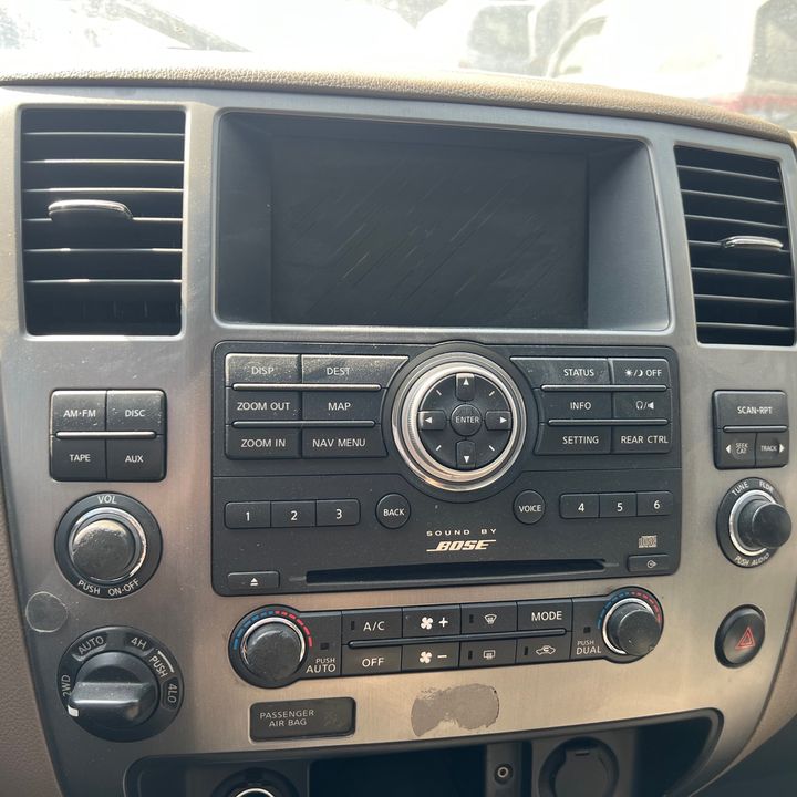 Info-gps-tv screen - 2011 Nissan Armada Armada