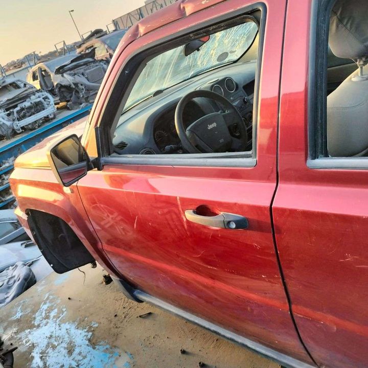 Door (LHF) - 2009 Jeep Patriot