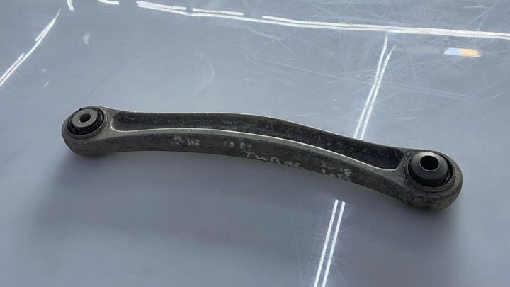 Upper arm (RH) - 2006 Volkswagen Touareg