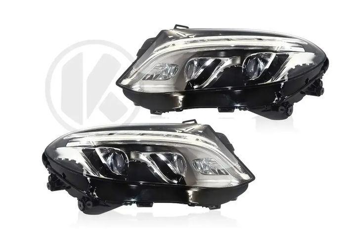 a16682008 0959 c   headlight set