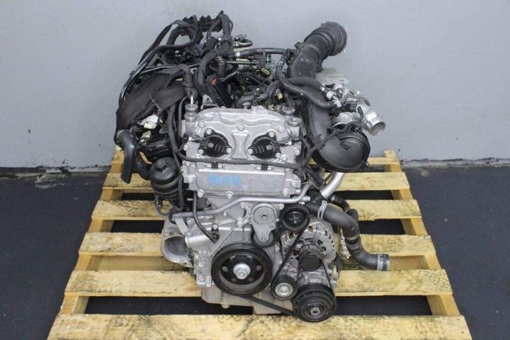 Mercedes-Benz M260 2.0L Turbo Engine Assembly