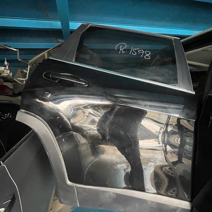 Door (RHB) - 2019 Jeep Cherokee