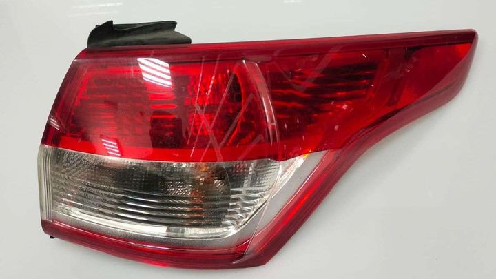 Tail Light (RH) - 2015 Ford Escape
