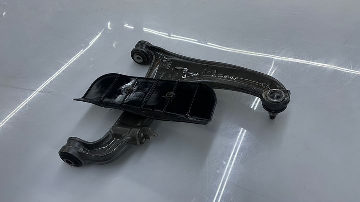 Lower Arm(RHF) - 2010 Maserati Quattroporte