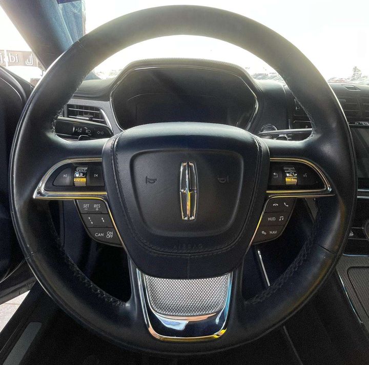 Steering wheel - 2018 Lincoln Continental