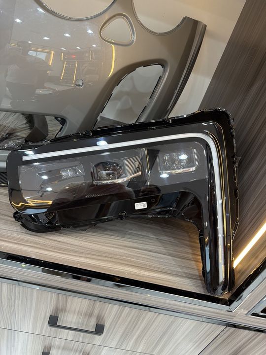 Rolls-Royce Cullinan Headlight facelift 2025/ Original