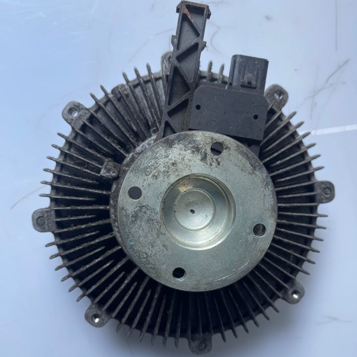 Fan clutch - 2017 Nissan Titan