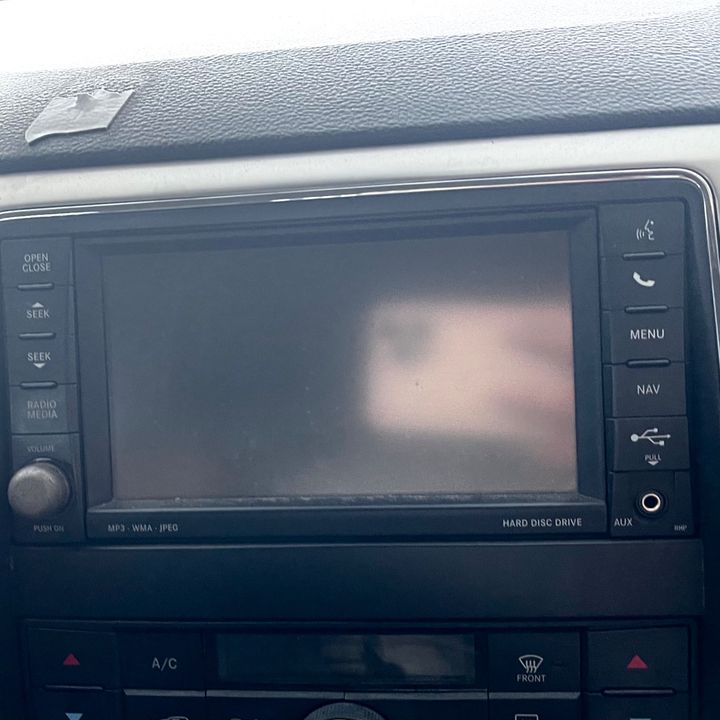 Info-gps-tv screen - 2013 Jeep GRAND CHEROOKE