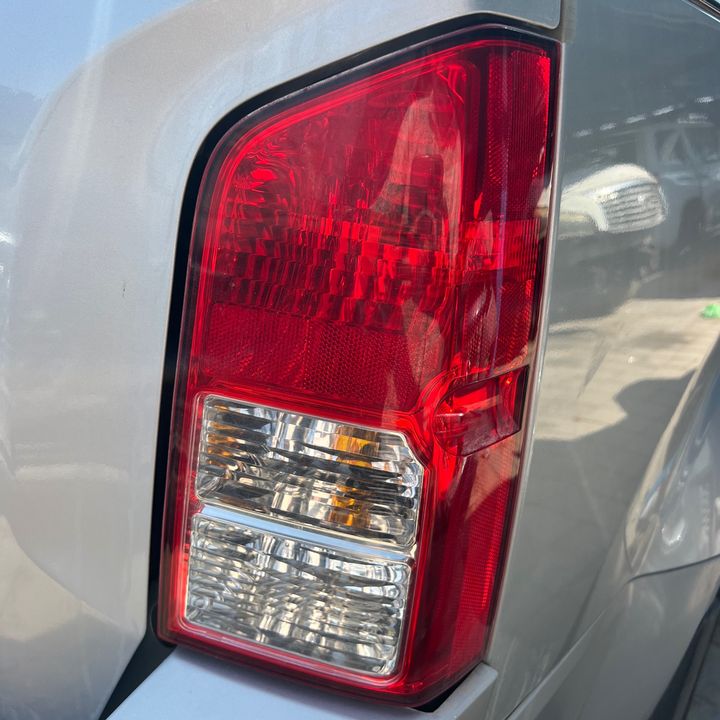 Tail Light (RH) - 2011 Nissan Pathfinder 4.0