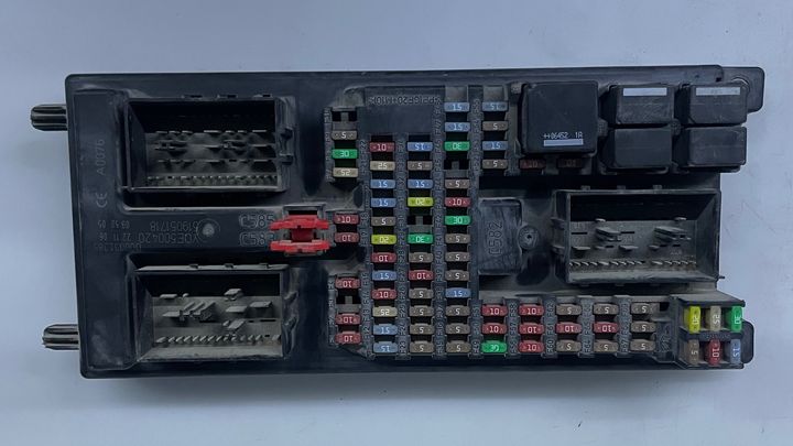 Fuse Box Panel - 2007 Land Rover RANGE ROVER