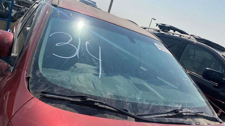Windshield glass - 2013 Nissan Pathfinder