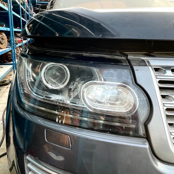 Headlight (RH) - 2017 Land Rover RANGE ROVER VOGUE