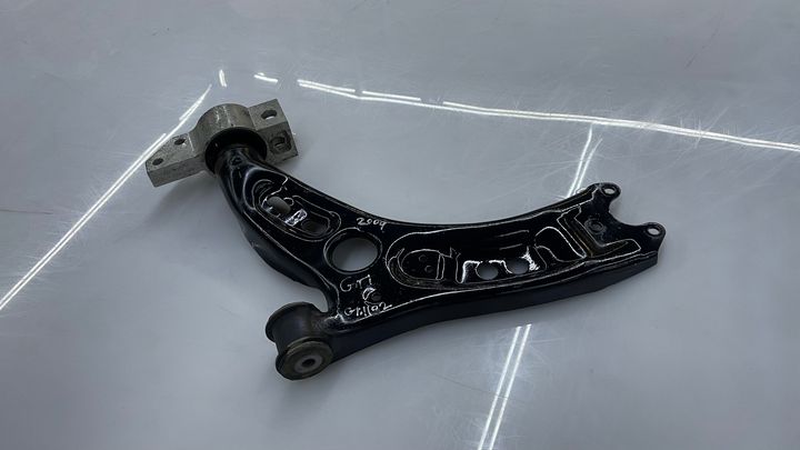 Lower arm (RH) - 2009 Volkswagen Scirocco