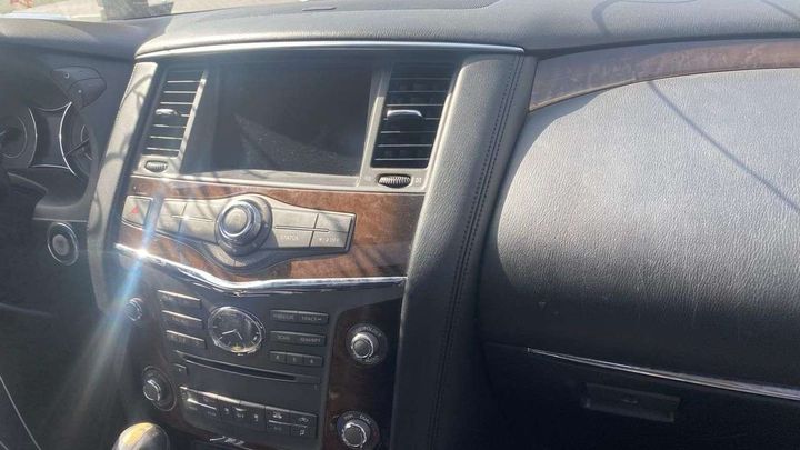 Dashboard - 2011 Infiniti QX56