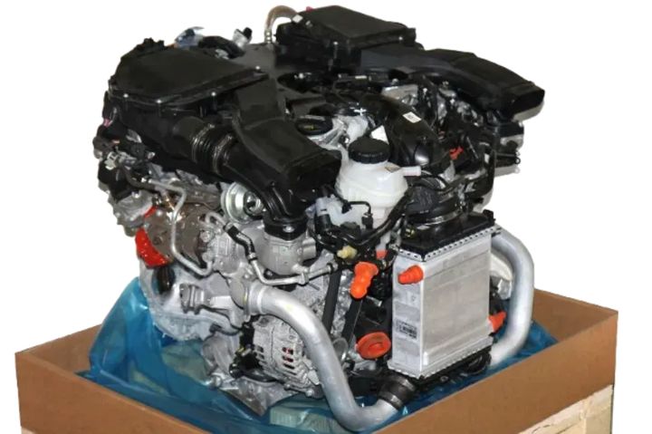 ENGINE BM276850 W218 4-Matic
