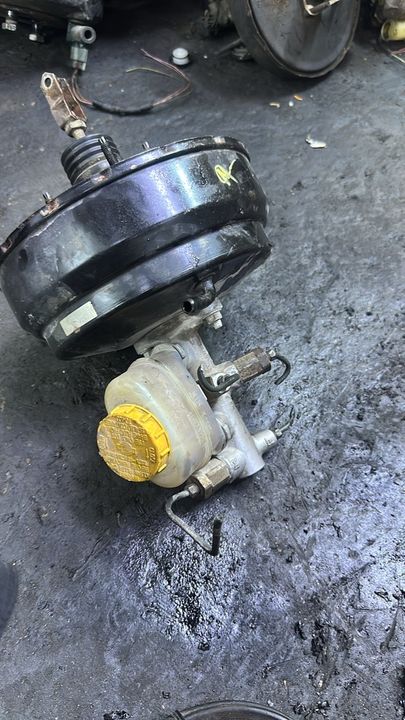 Nissan sunny Brake Booster Master Cylinder Assembly Used