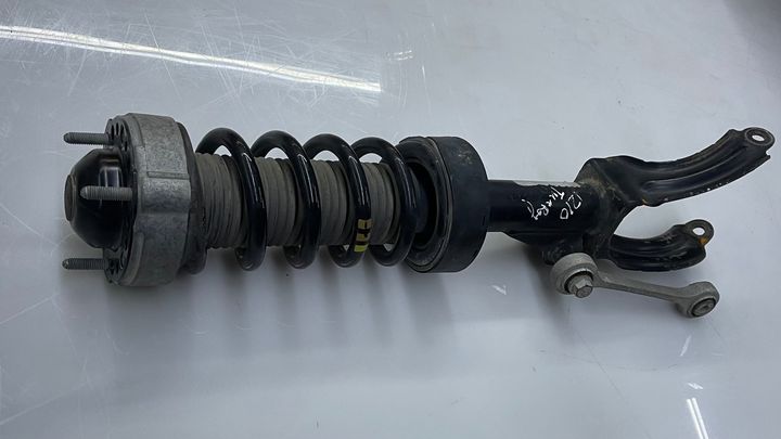 Shock Absorber (RHF) - 2011 Volkswagen Touareg