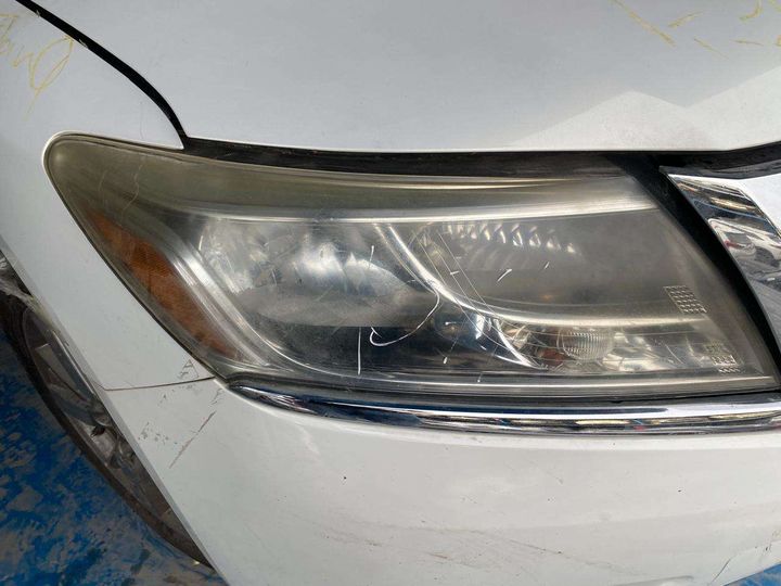 Headlight (RH) - 2014 Nissan Pathfinder