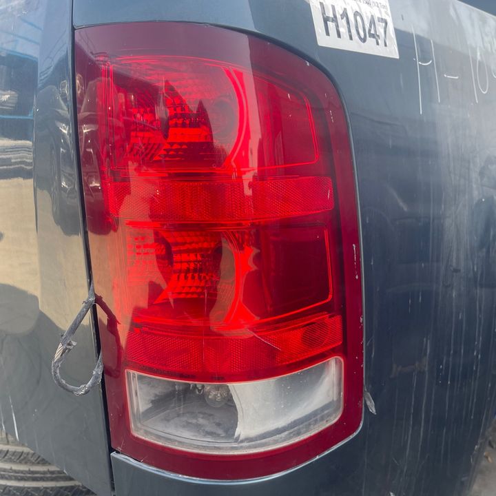 Tail Light (RH) - 2007 GMC Sierra 1500 (1/2 Ton)