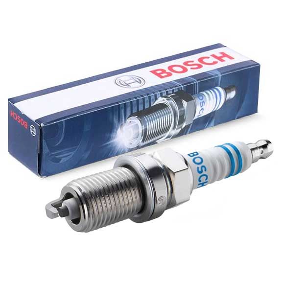 Bosch (0 242 135 510) YR7LPP332W SPARK PLUG For AUDI A3 TT Cayenne (9PA) Golf IV 0242135510