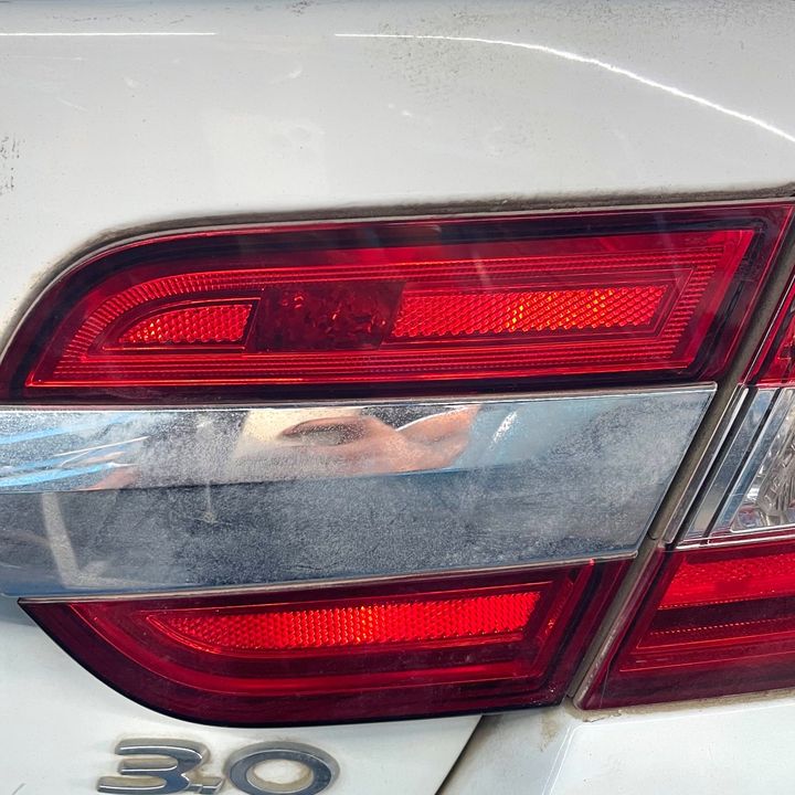 Tail Light (RH) - 2014 Jaguar XF