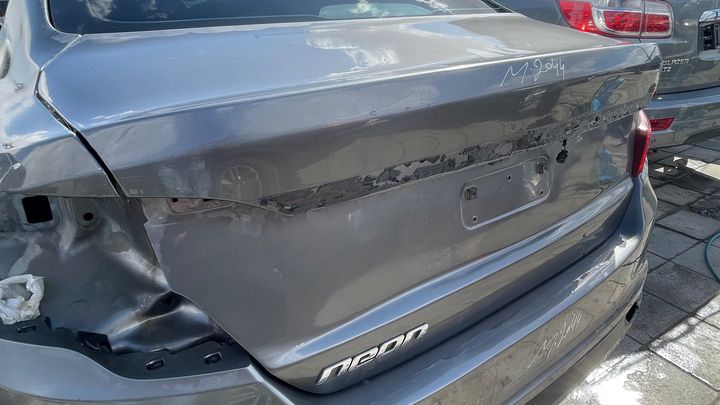 Trunk/hatch/tailgate - 2017 Dodge Neon