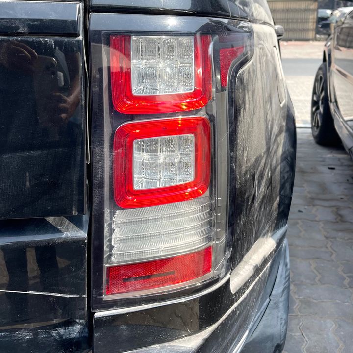 Tail Light (RH) - 2016 Land Rover RANGE ROVER VOGUE