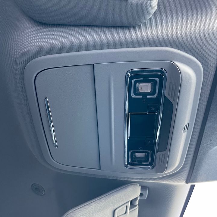 Overhead Console - 2022 Lincoln Corsair