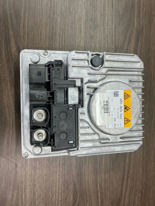 Lamborghini Urus Voltage Converter