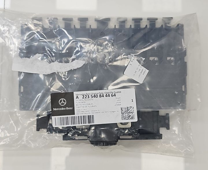 Mercedes-Benz W223 S-Class Fuse Box