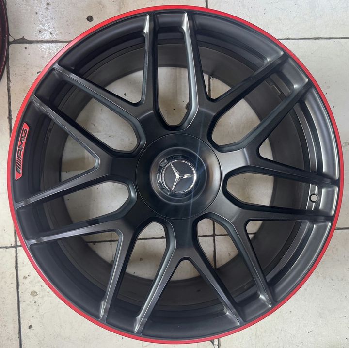 Mercedes Benz G class - w463 R20 Original wheels