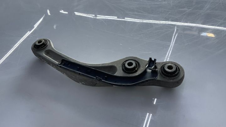 Upper arm (LH) - 2003 Audi A8