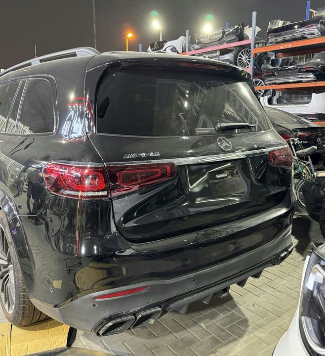 Mercedes-Benz GLS 63 AMG W167 - REAR CUT/ REAR BODY