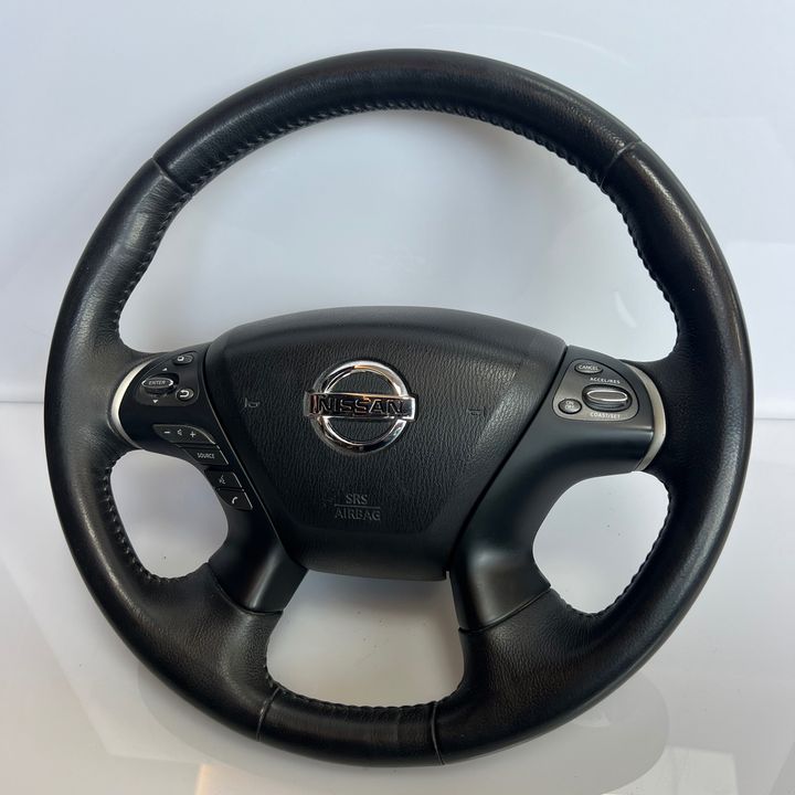 Steering wheel - 2013 Nissan Pathfinder