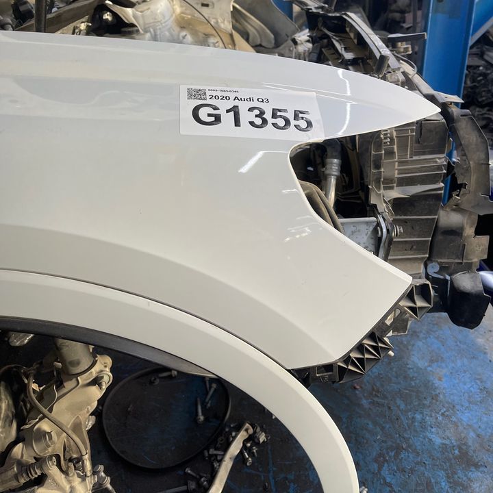 Fender (RHF) - 2020 Audi Q3