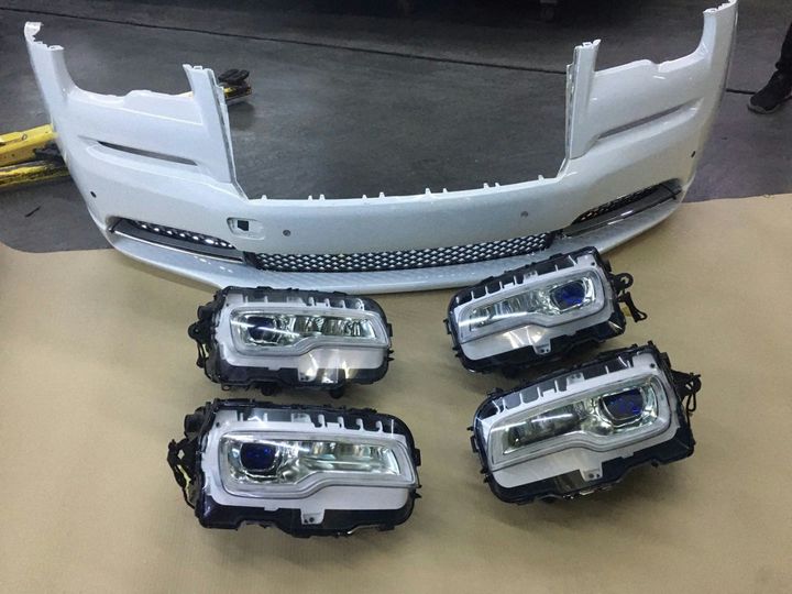Rolls-Royce Wraith Front Bumper & Headlights