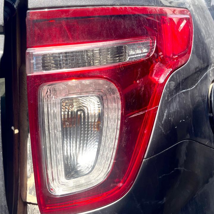 Tail Light (RH) - 2013 Ford Explorer
