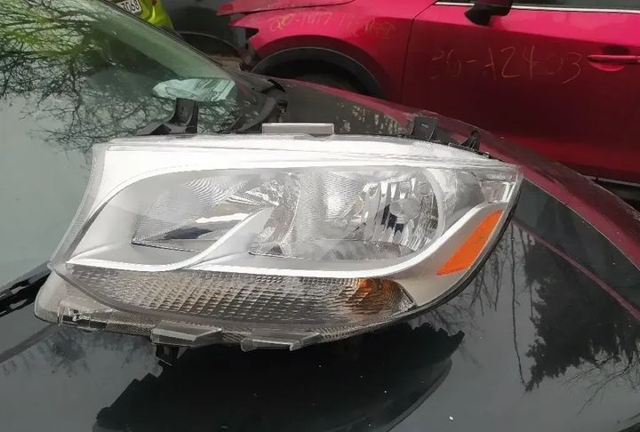 a9109060400   headlight