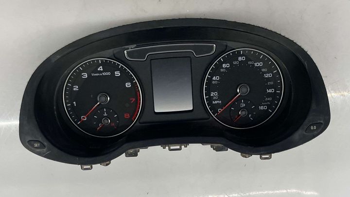 Speedometer - 2018 Audi Q3