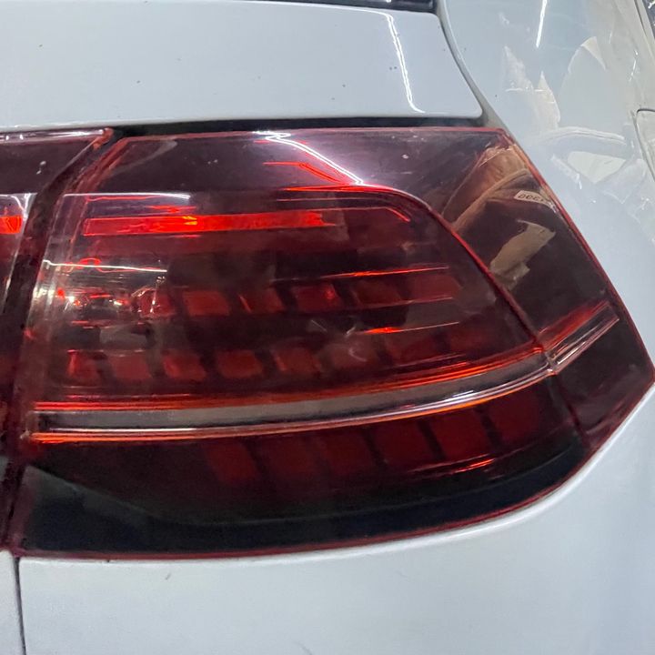 Tail Light (RH) - 2015 Volkswagen Golf GTI