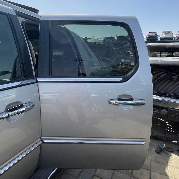 Door (LHB) - 2011 Cadillac Escalade Luxury