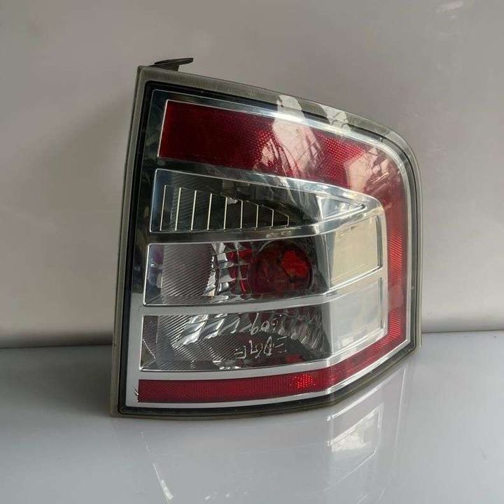 Tail Light (RH) - 2010 Ford Edge Limited