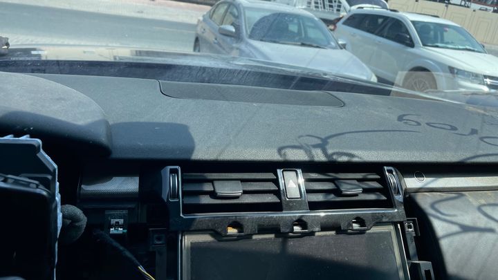Dashboard - 2018 Land Rover DISCOVERY HSE Luxury