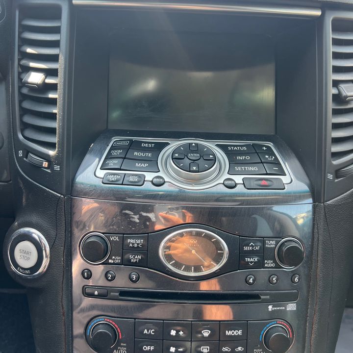 Info-gps-tv screen - Infiniti