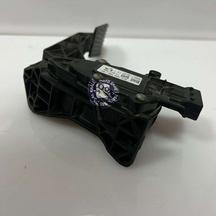 Accelerator pedal - 2011 GMC Terrain