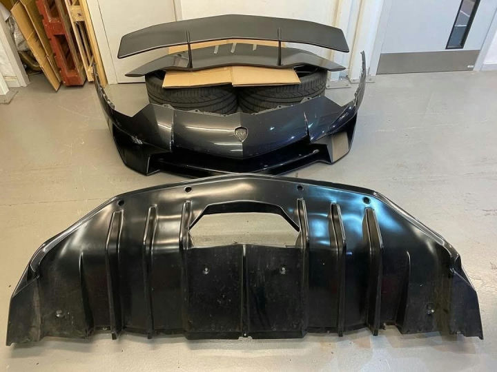 Lamborghini Aventador SV Style Body Kit Front Bumper Rear Wing