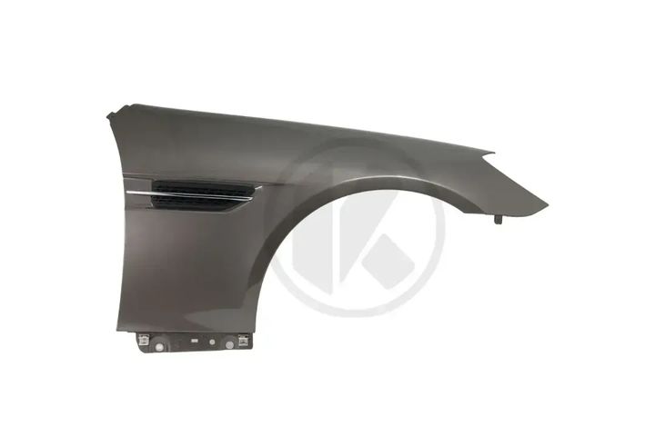 a1728800207   front fender