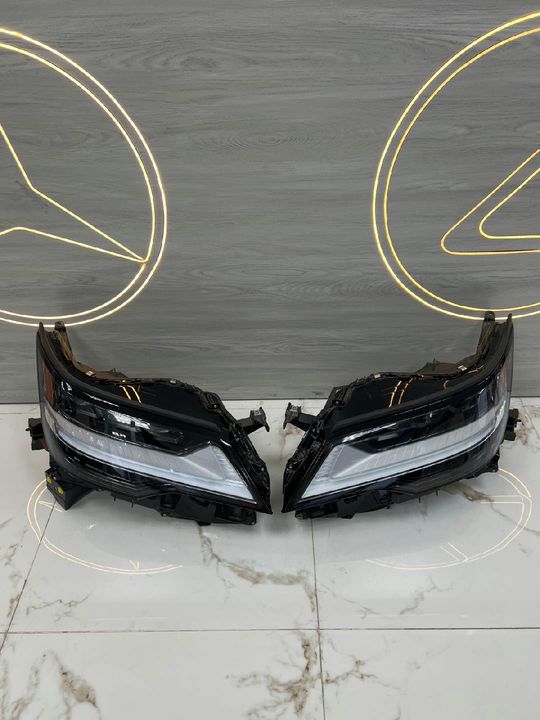 Headlights Lexus LX600
